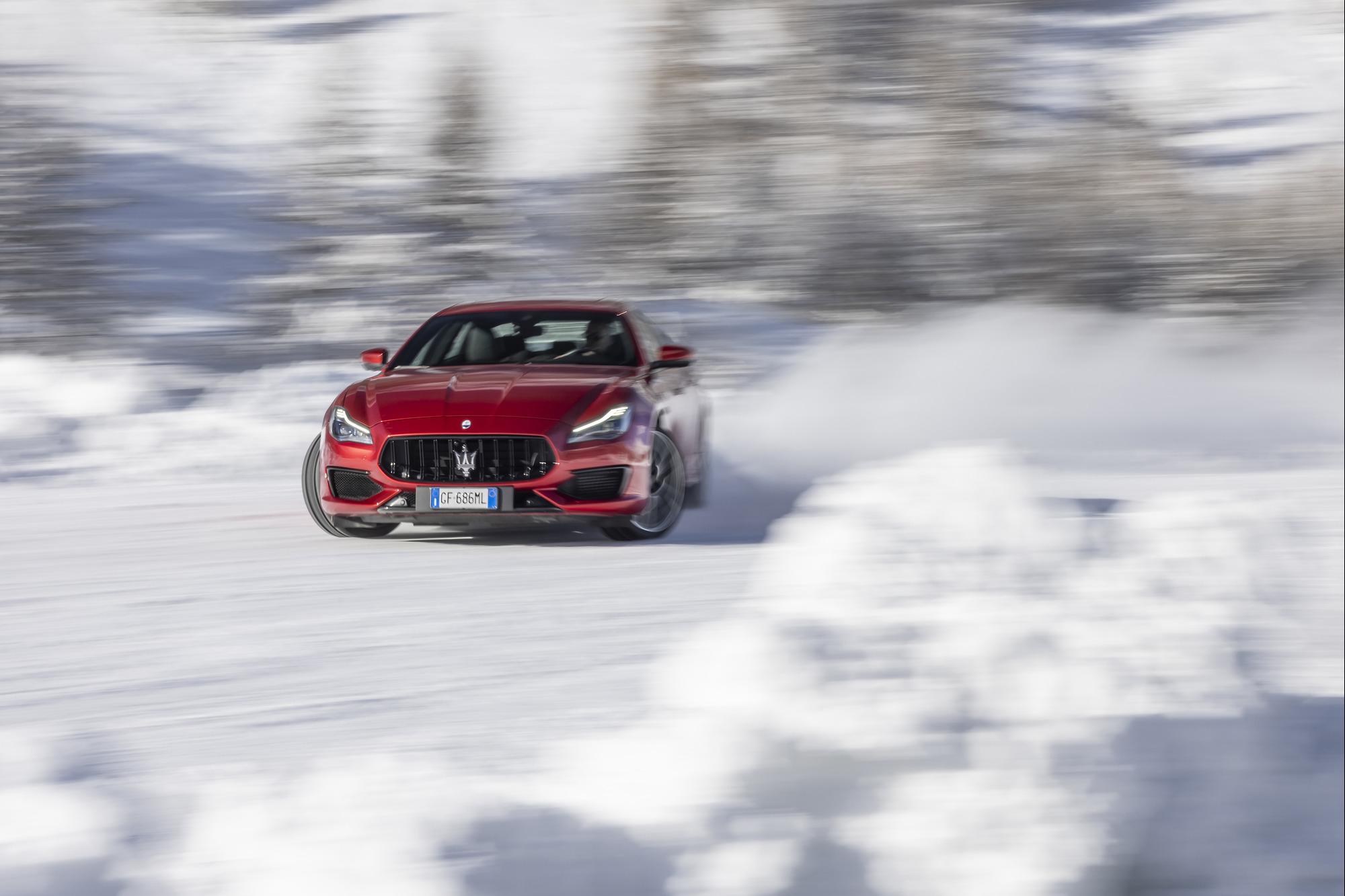 H Maserati ενδέχεται να κάνει υβριδική την Quattroporte